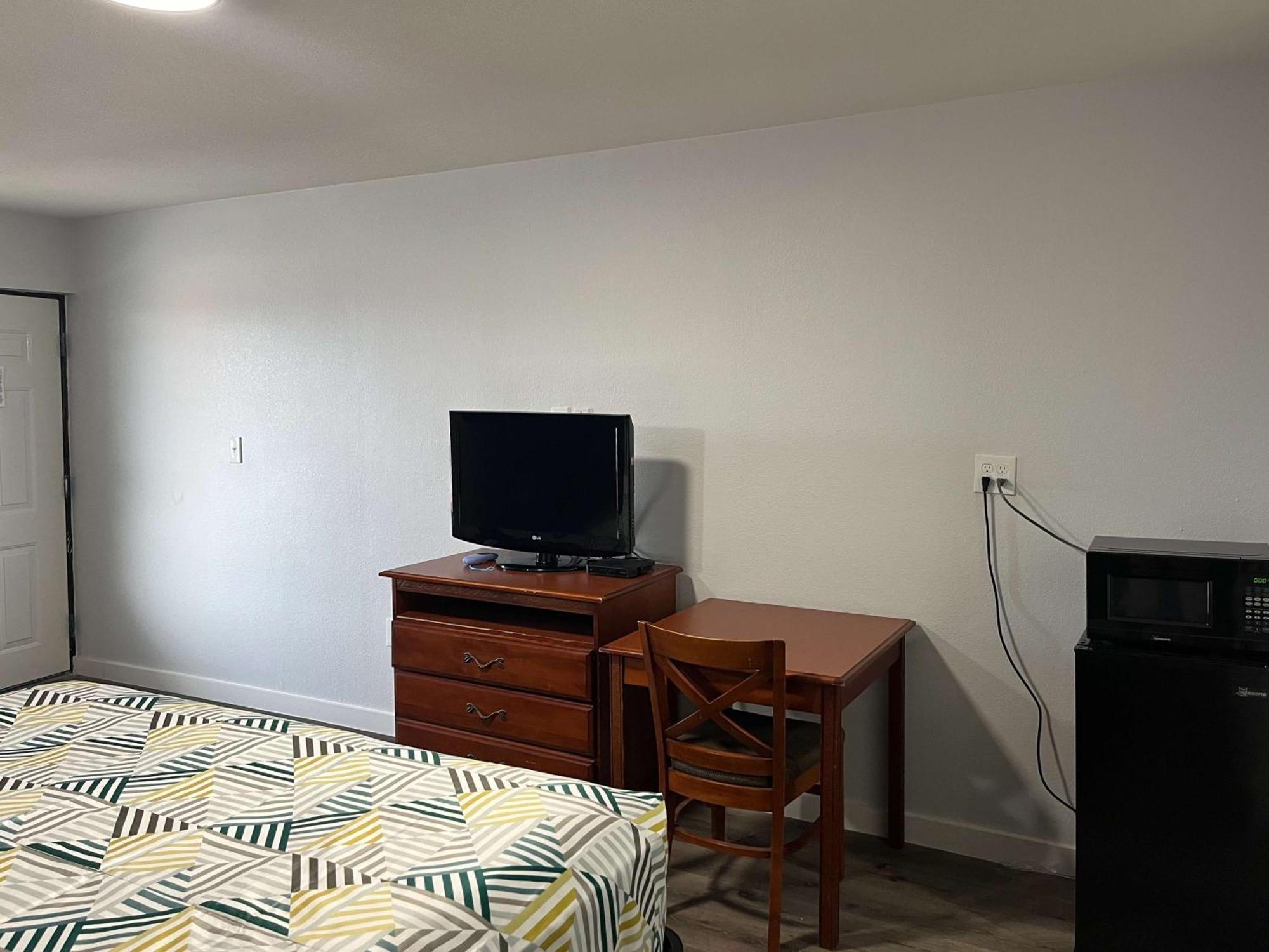 Motel 6 Greenwood, Ms Экстерьер фото