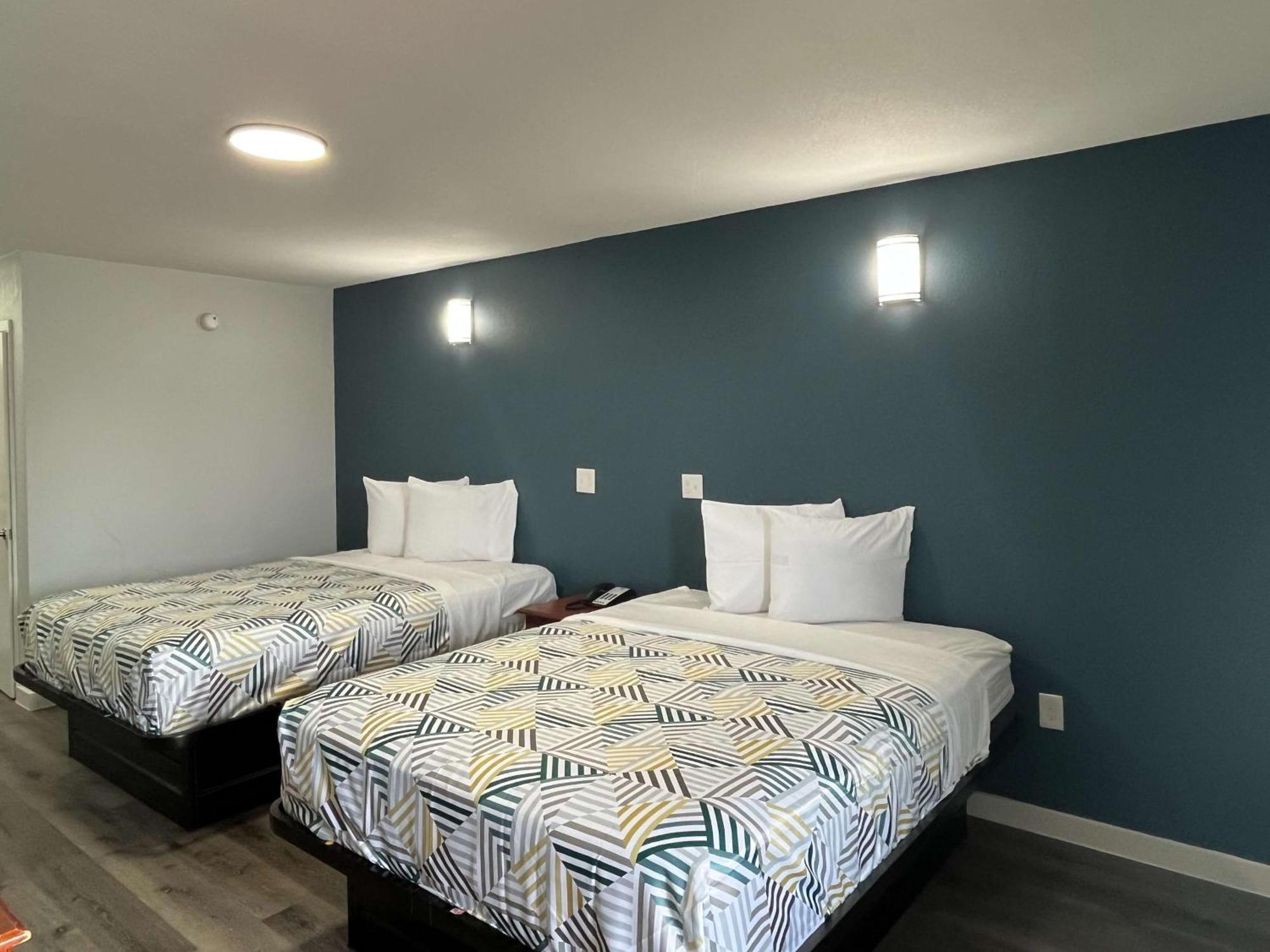 Motel 6 Greenwood, Ms Экстерьер фото