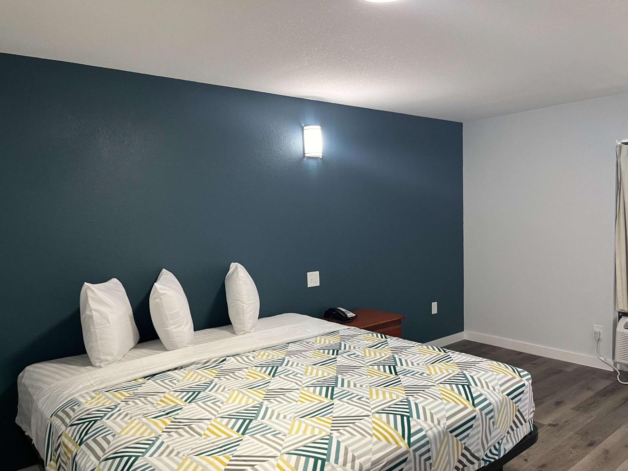 Motel 6 Greenwood, Ms Экстерьер фото