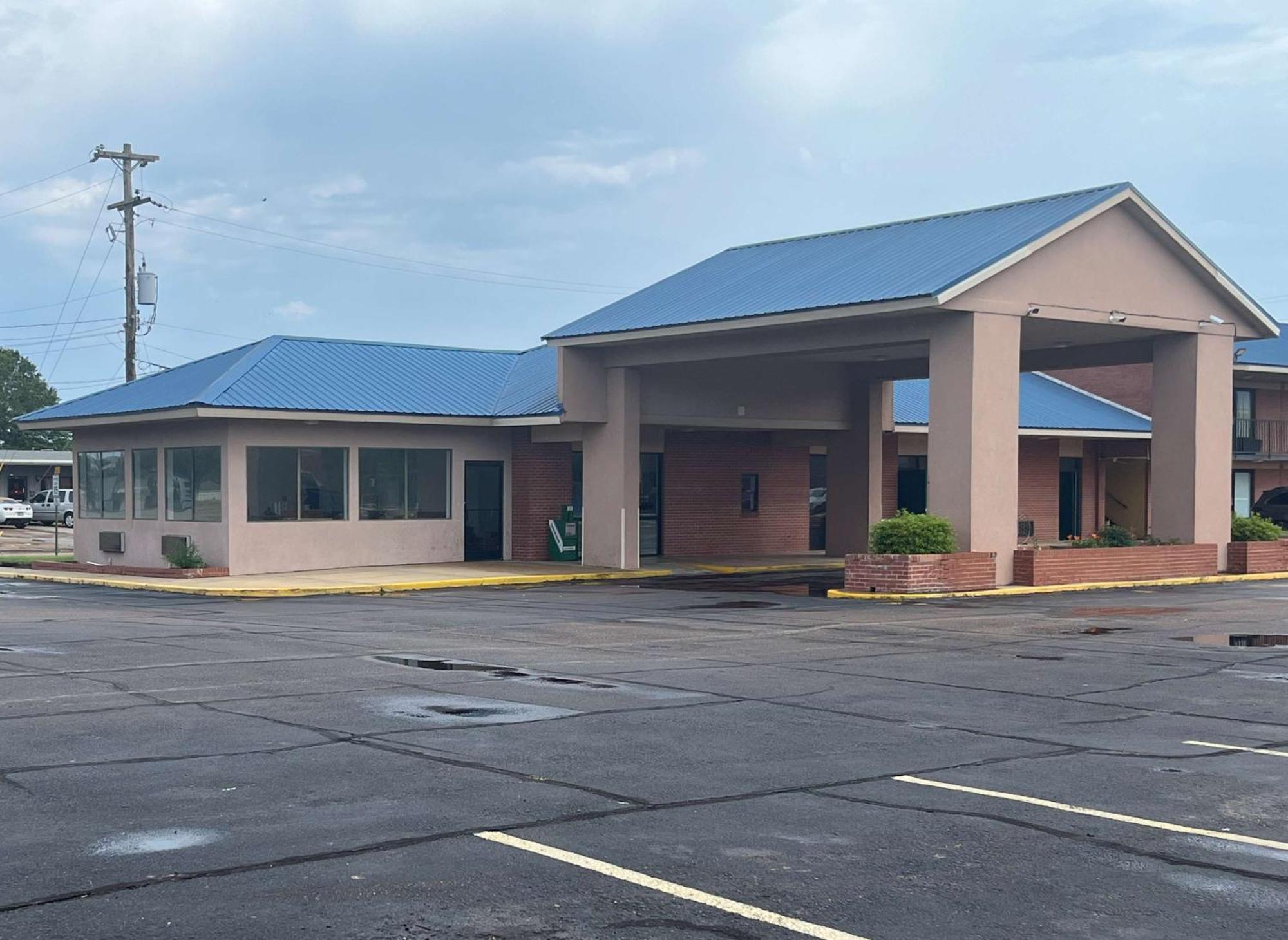 Motel 6 Greenwood, Ms Экстерьер фото